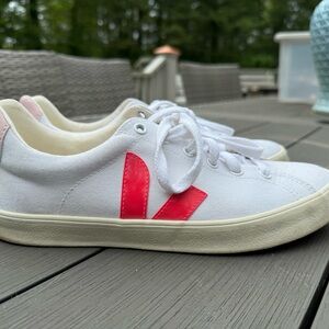 Veja White and Pink Women's Sneakers